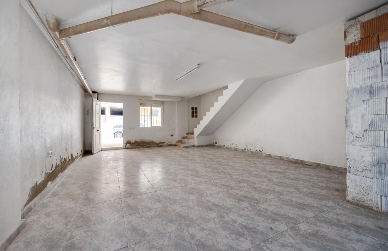 Reventa - Adosado - Los Montesinos - Pueblo 8