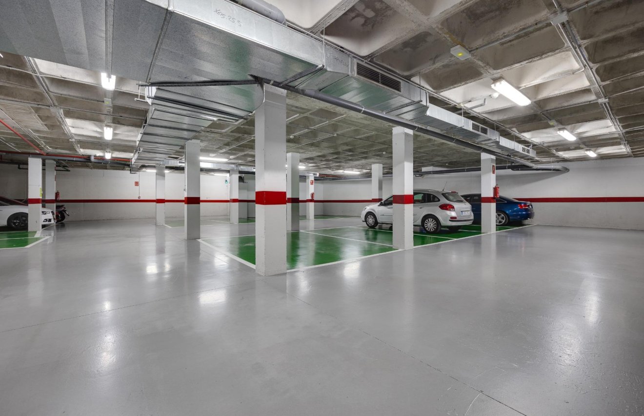 Reventa - Parking - Torrevieja - Estacion de autobuses