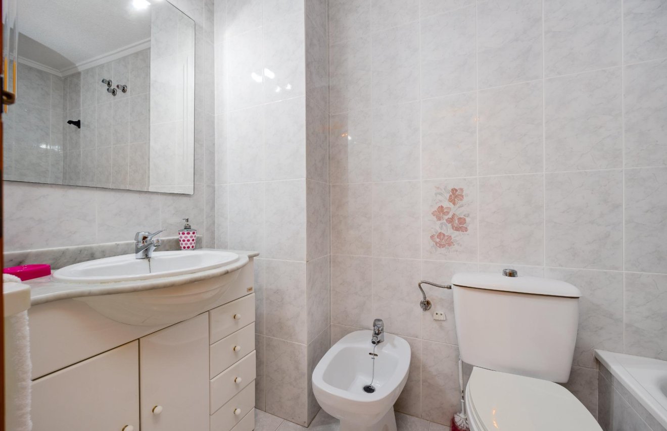 Reventa - Estudio - Torrevieja - Acequion