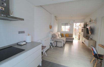 Reventa - Planta baja - Torrevieja - Aguas nuevas 1