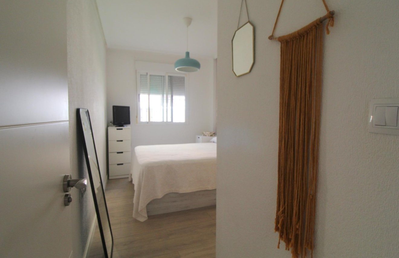 Reventa - Planta baja - Torrevieja - Aguas nuevas 1