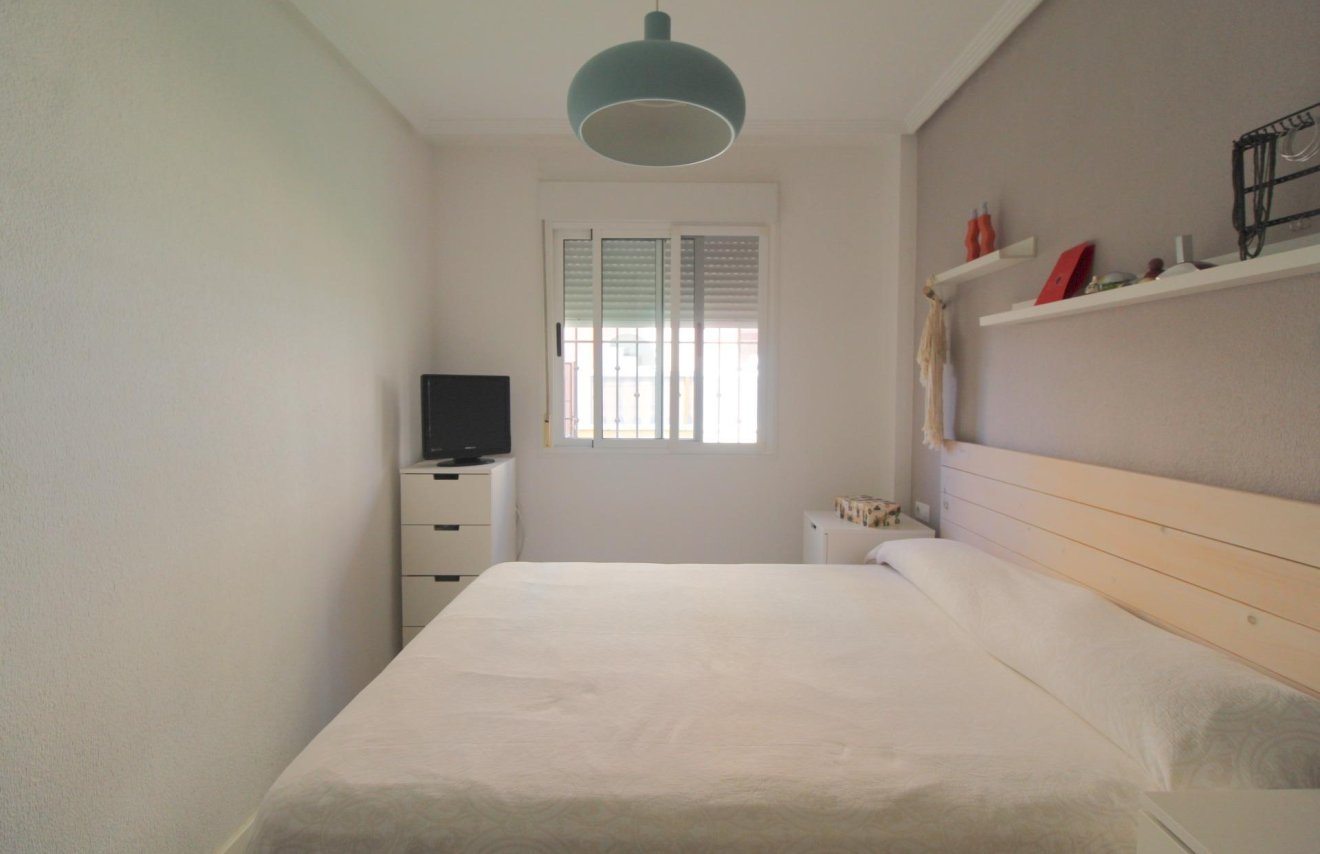 Reventa - Planta baja - Torrevieja - Aguas nuevas 1