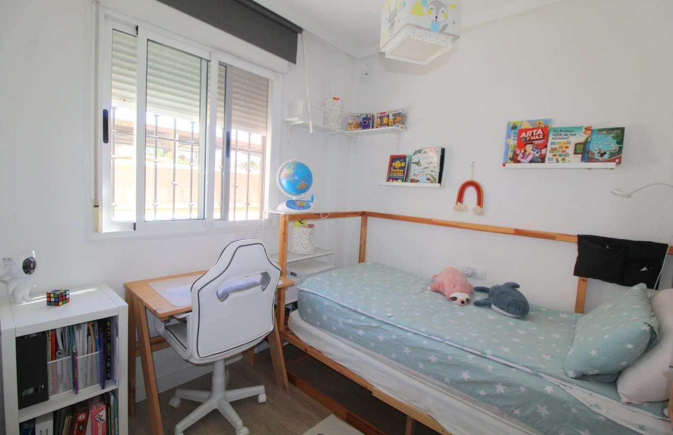 Reventa - Planta baja - Torrevieja - Aguas nuevas 1