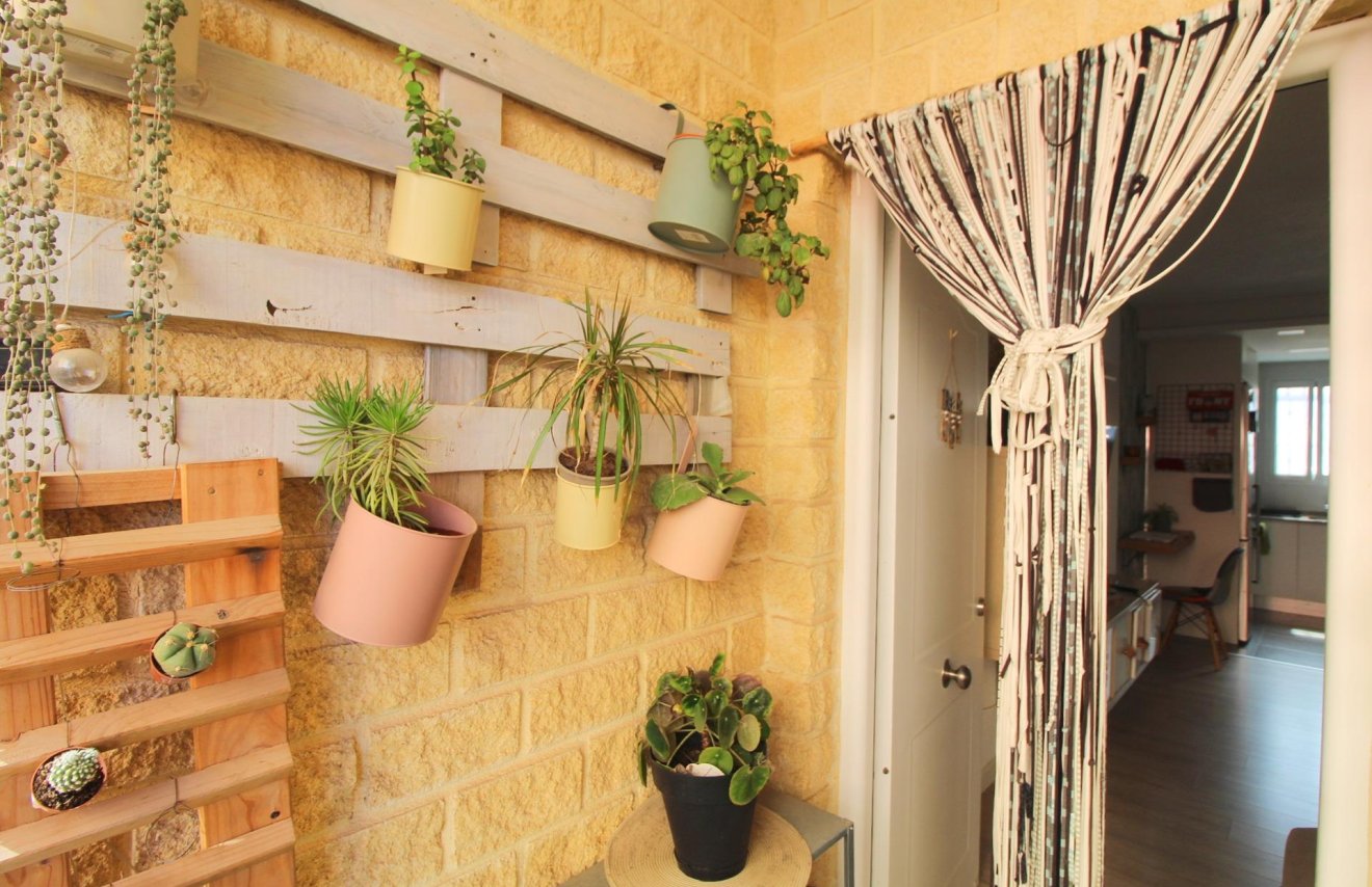 Reventa - Planta baja - Torrevieja - Aguas nuevas 1