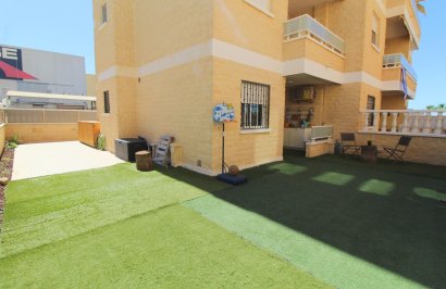 Reventa - Planta baja - Torrevieja - Aguas nuevas 1