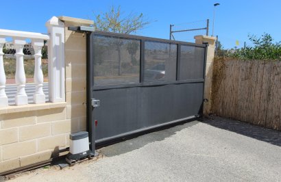 Reventa - Planta baja - Torrevieja - Aguas nuevas 1