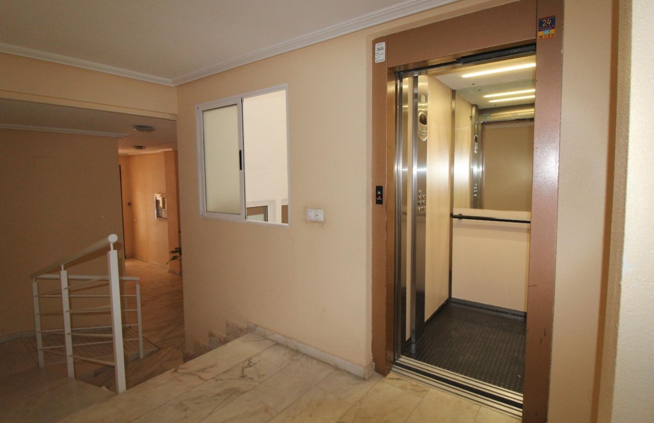 Reventa - Apartamento - Torrevieja - Playa del Cura