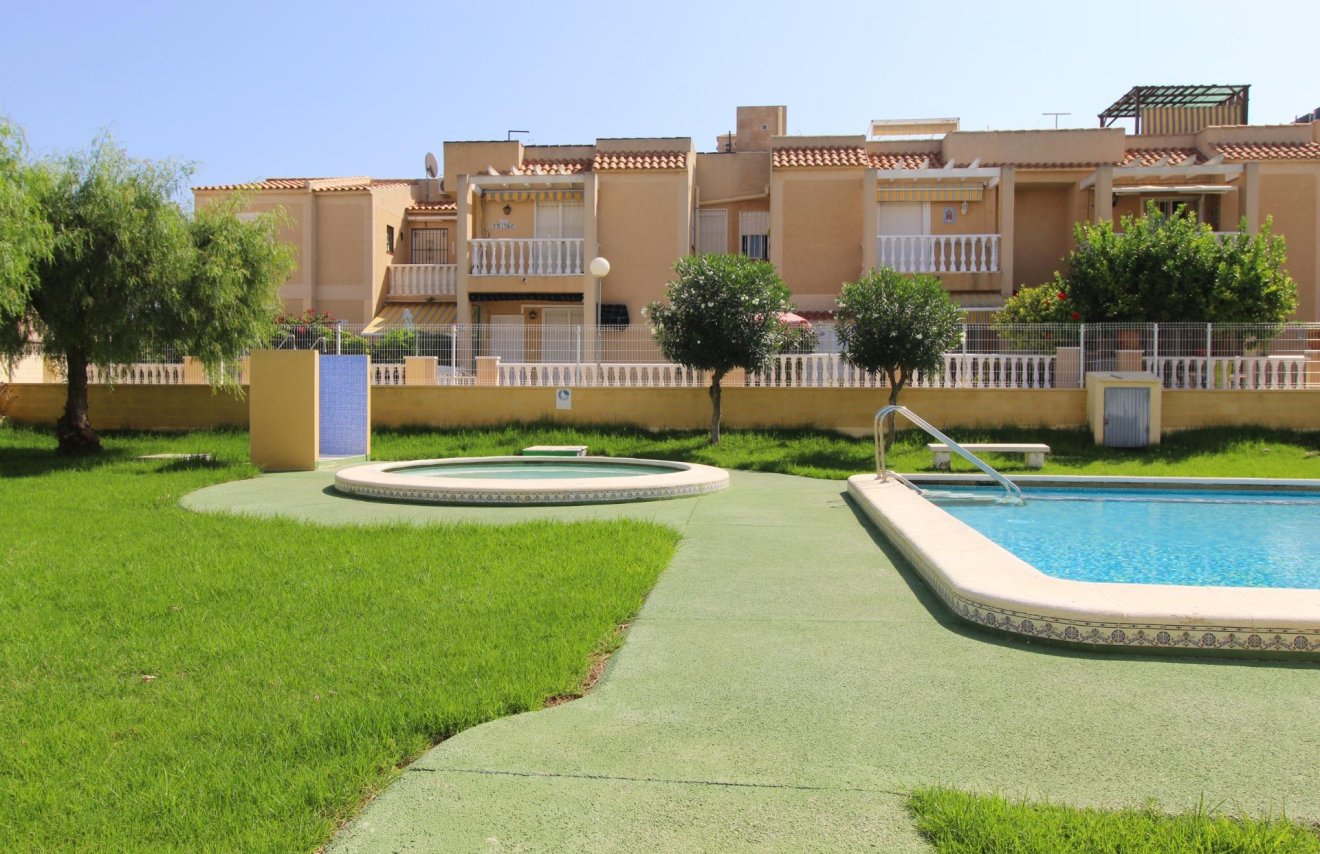 Revente - Bungalow Planta Baja - Torrevieja - Aguas Nuevas