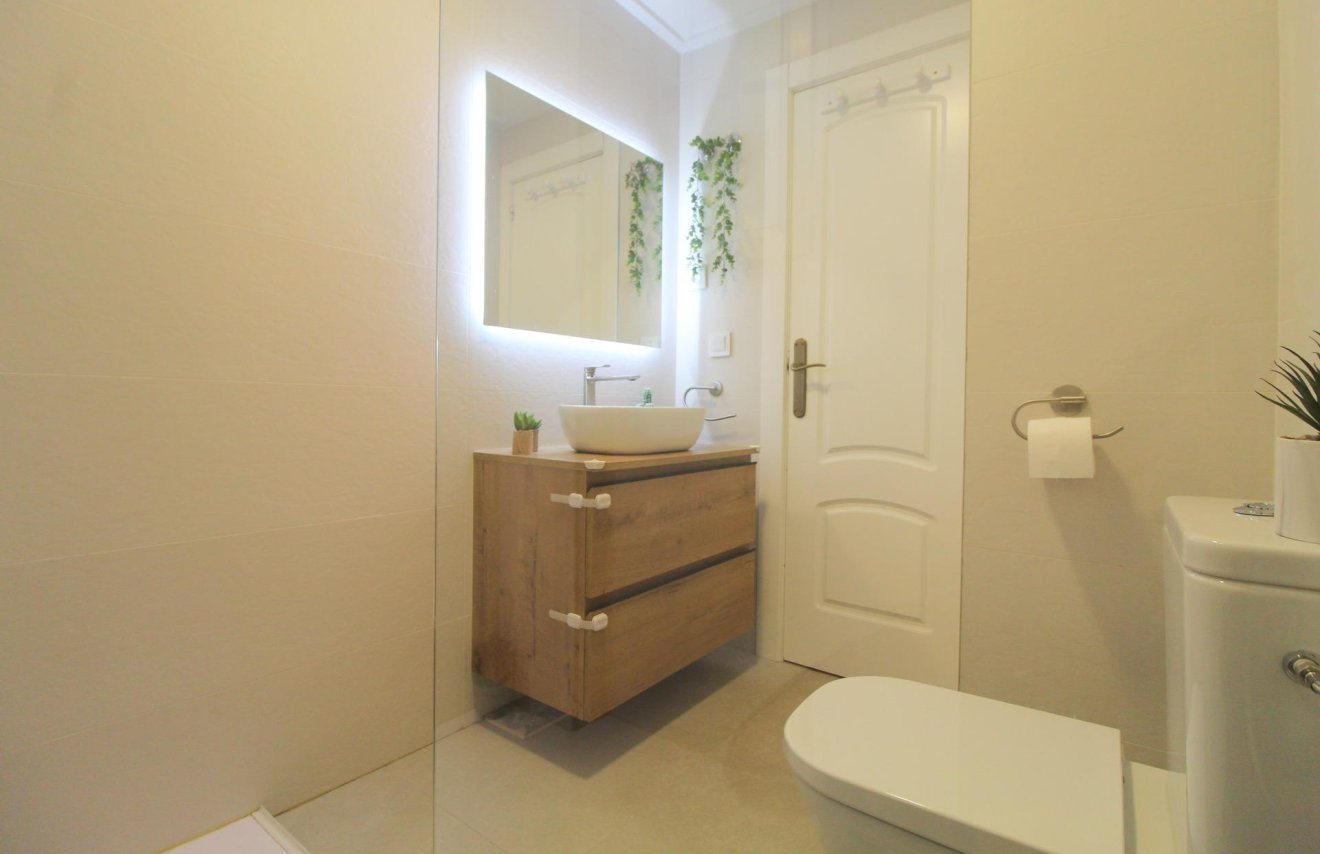 Reventa - Apartamento - Torrevieja - La veleta