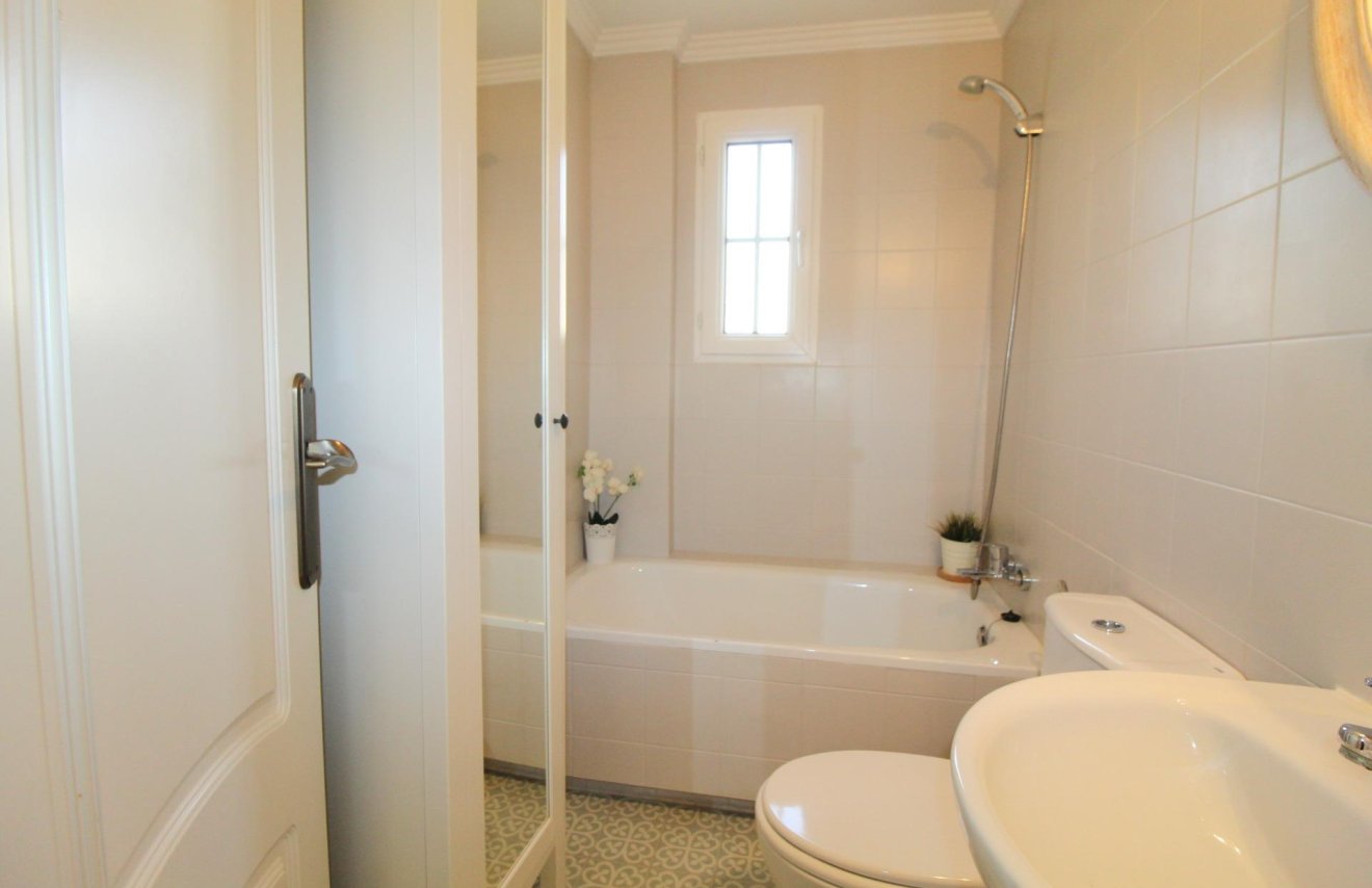 Reventa - Apartamento - Torrevieja - La veleta