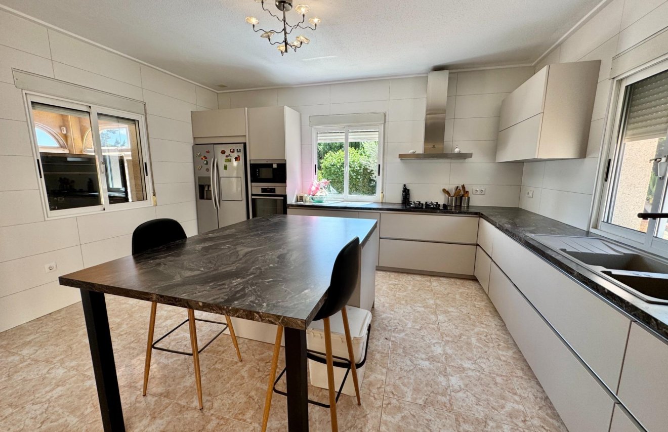 Reventa - Villa - Dolores - CMNO. ESCORREDOR