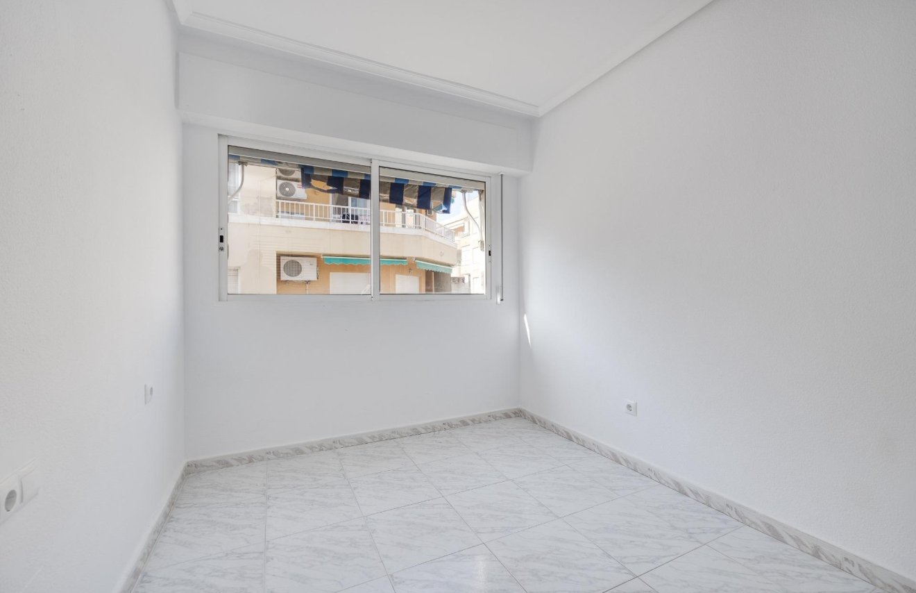 Reventa - Apartamento - Torrevieja - Playa de los Locos
