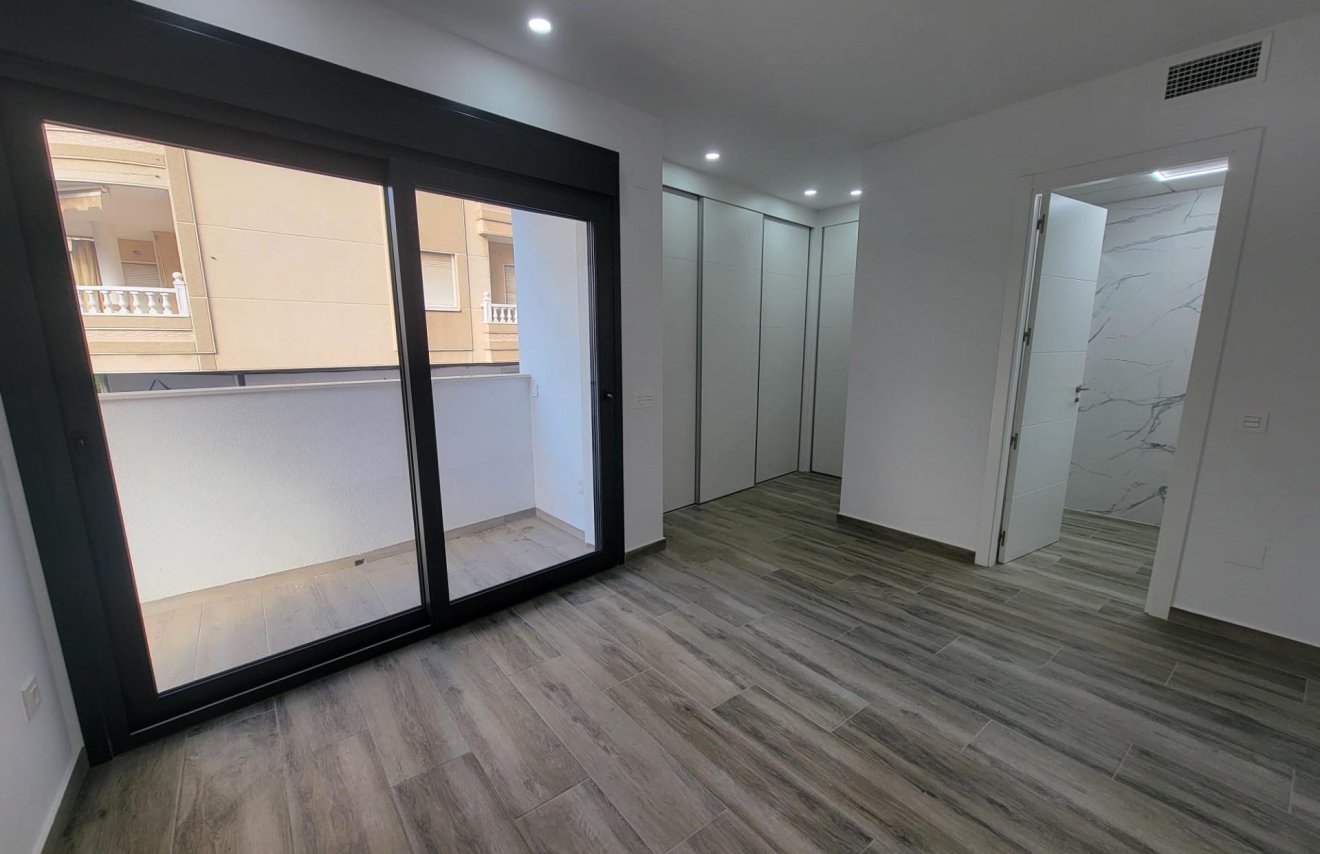 Reventa - Apartamento - Torrevieja - Playa del Cura