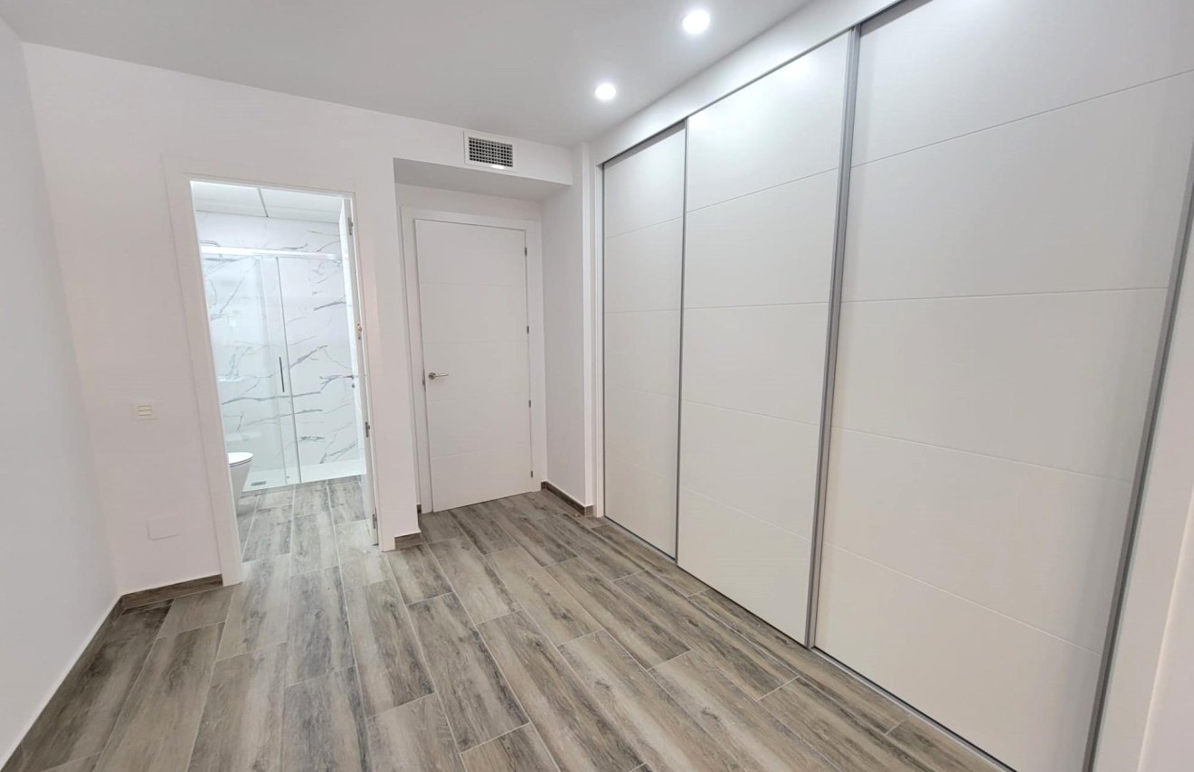 Reventa - Apartamento - Torrevieja - Playa del Cura