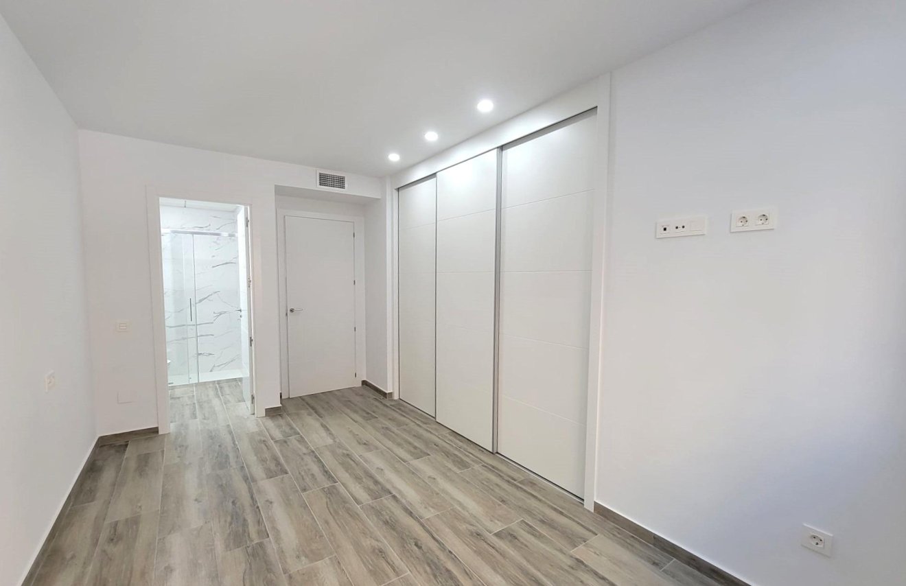 Reventa - Apartamento - Torrevieja - Playa del Cura