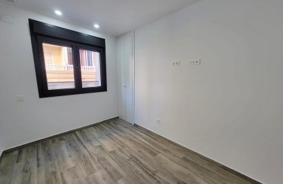 Reventa - Apartamento - Torrevieja - Playa del Cura