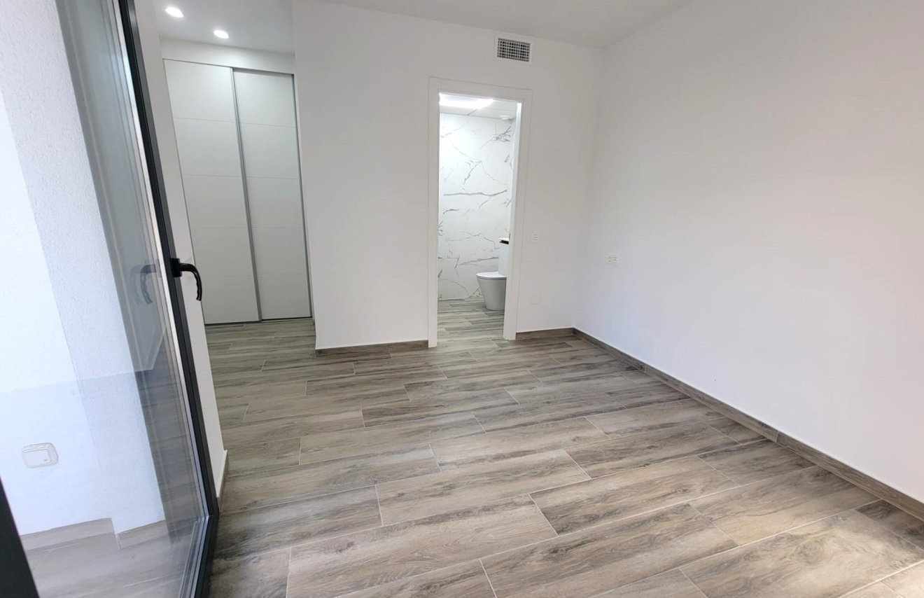 Reventa - Apartamento - Torrevieja - Playa del Cura