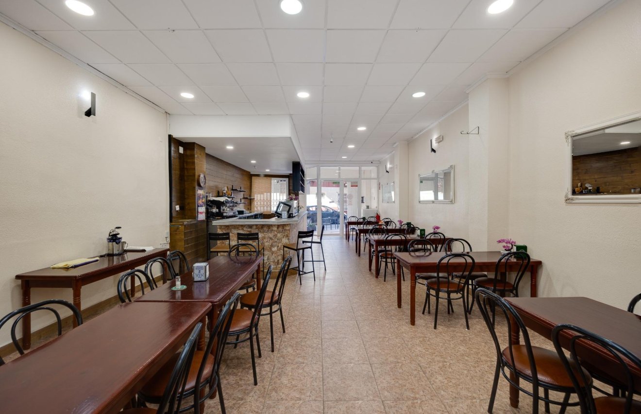 Reventa - Local comercial - Torrevieja - Estacion de autobuses