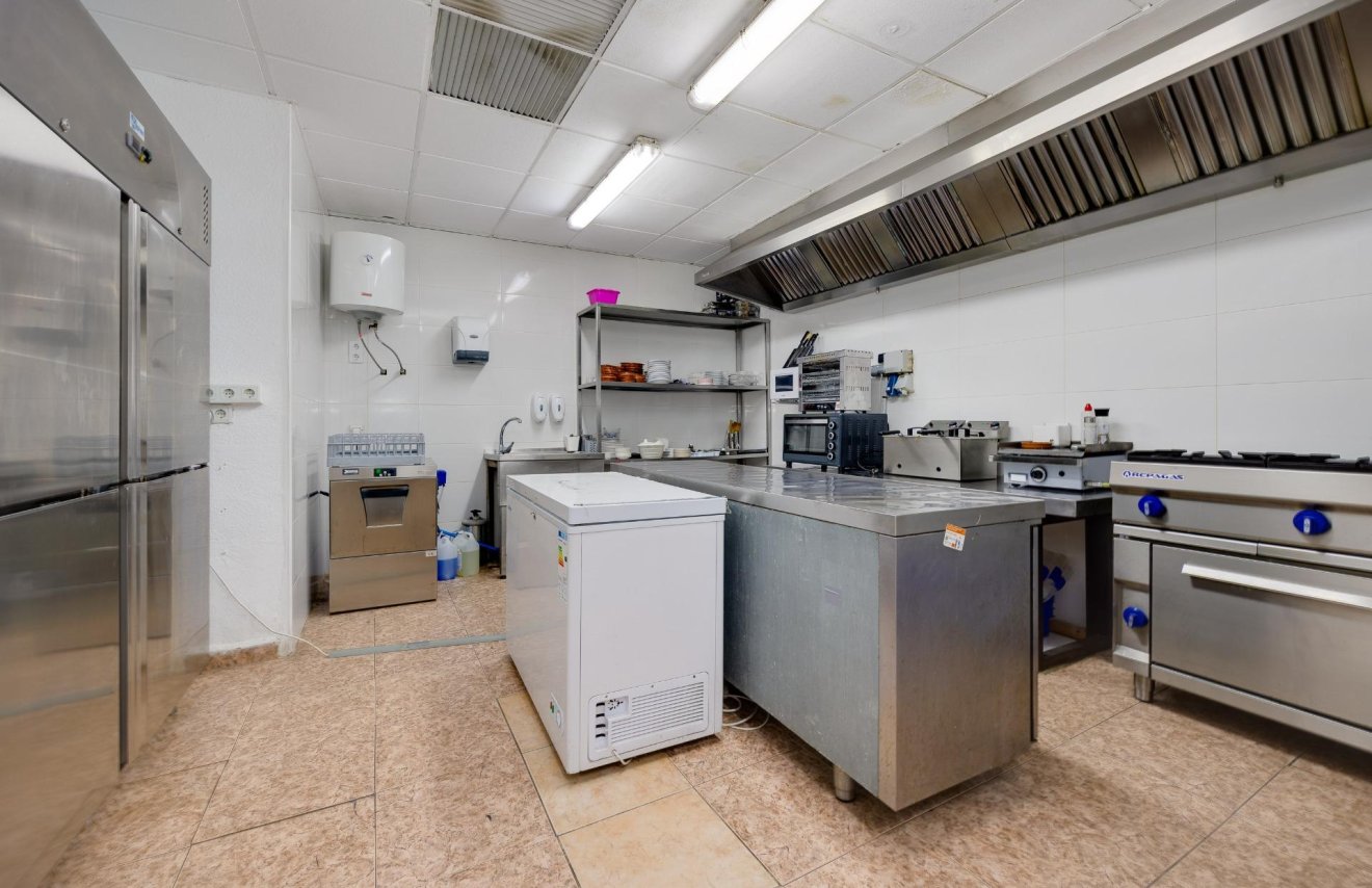 Reventa - Local comercial - Torrevieja - Estacion de autobuses