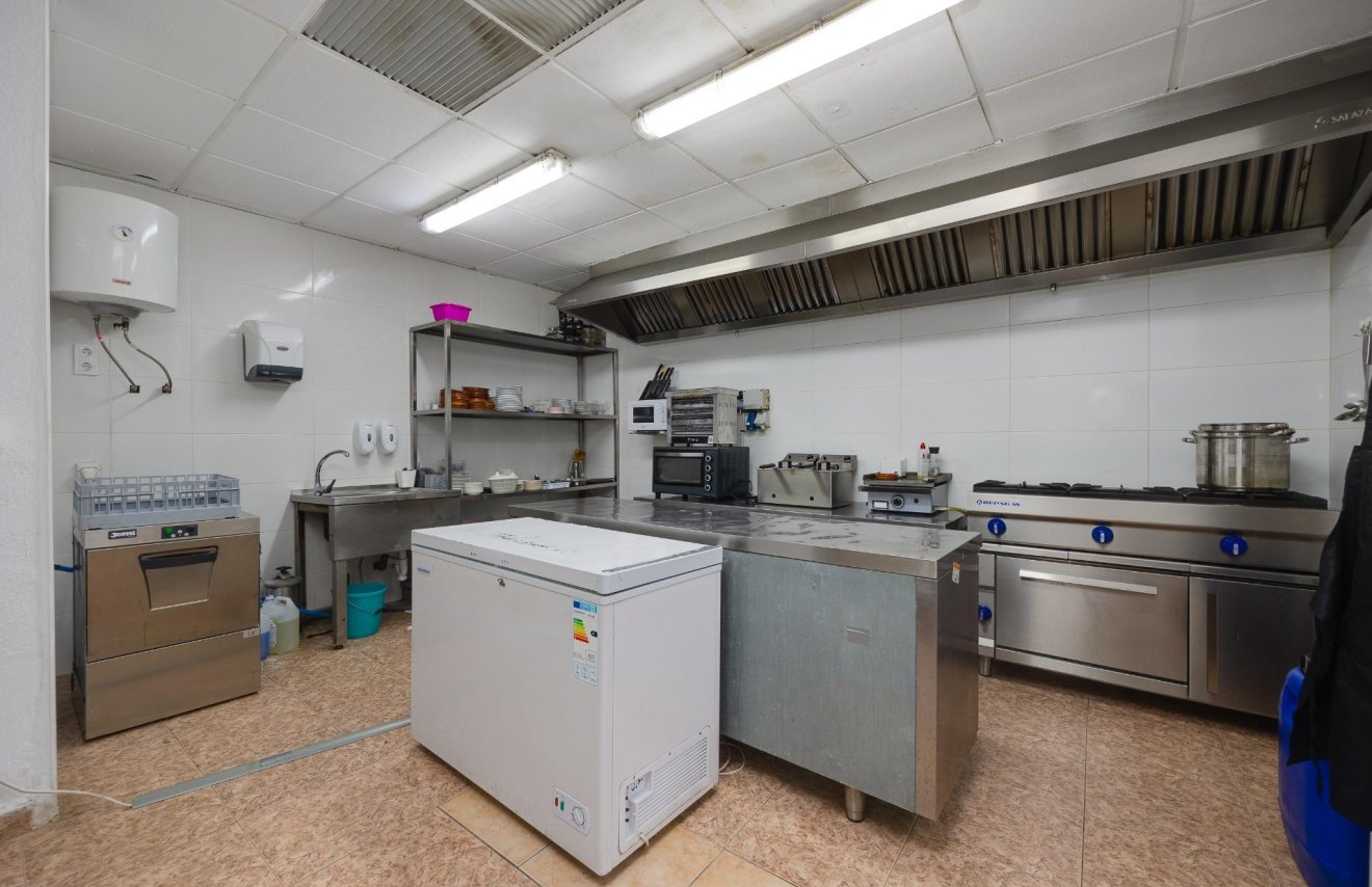 Reventa - Local comercial - Torrevieja - Estacion de autobuses