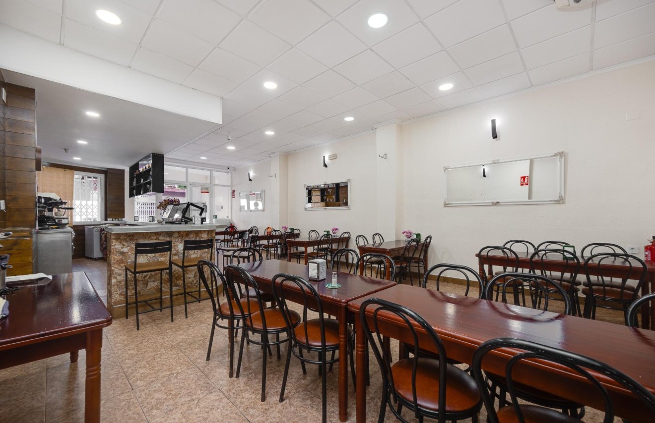 Reventa - Local comercial - Torrevieja - Estacion de autobuses