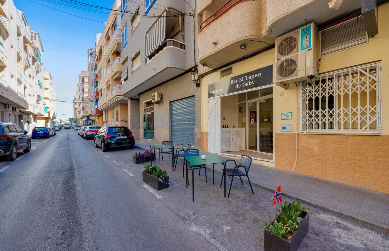 Reventa - Local comercial - Torrevieja - Estacion de autobuses