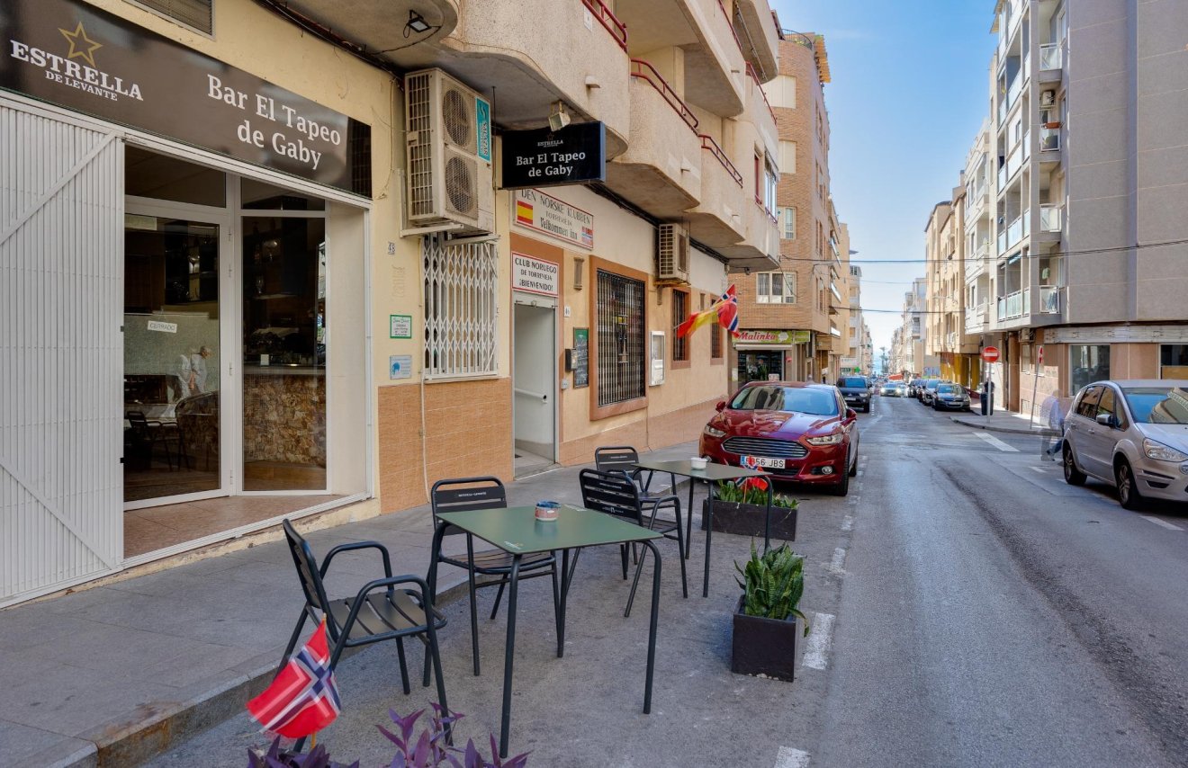 Reventa - Local comercial - Torrevieja - Estacion de autobuses