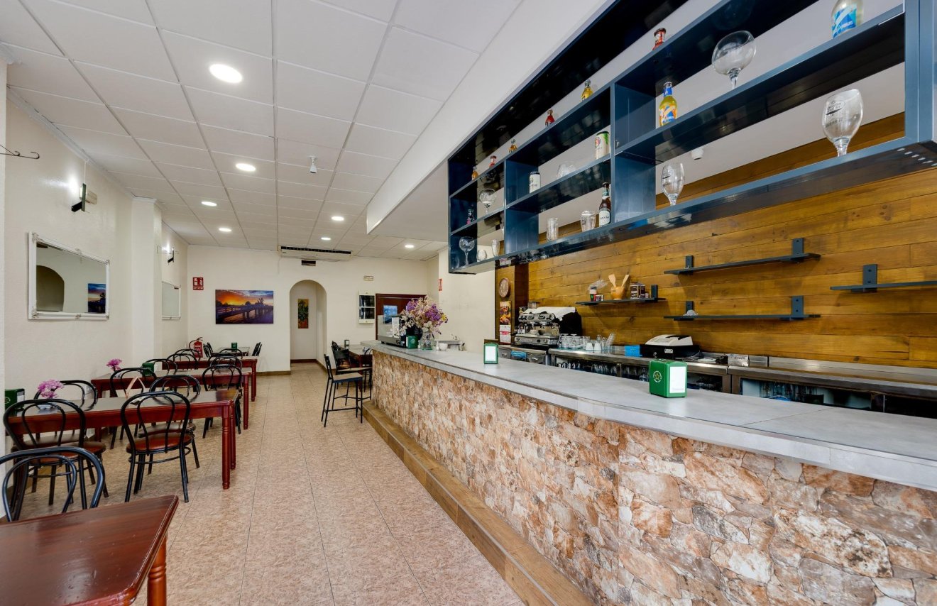 Reventa - Local comercial - Torrevieja - Estacion de autobuses