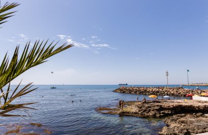 Reventa - Local comercial - Torrevieja - Estacion de autobuses