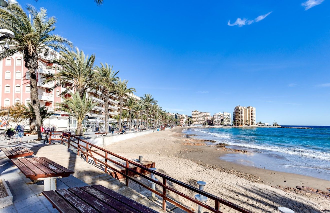 Reventa - Local comercial - Torrevieja - Estacion de autobuses