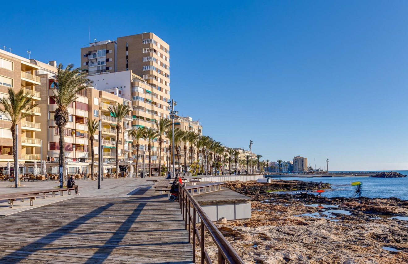 Reventa - Local comercial - Torrevieja - Estacion de autobuses