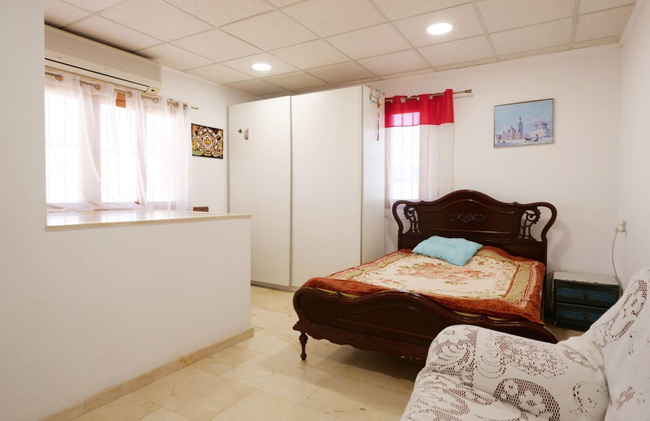 Resale - Nave industrial - Almoradí