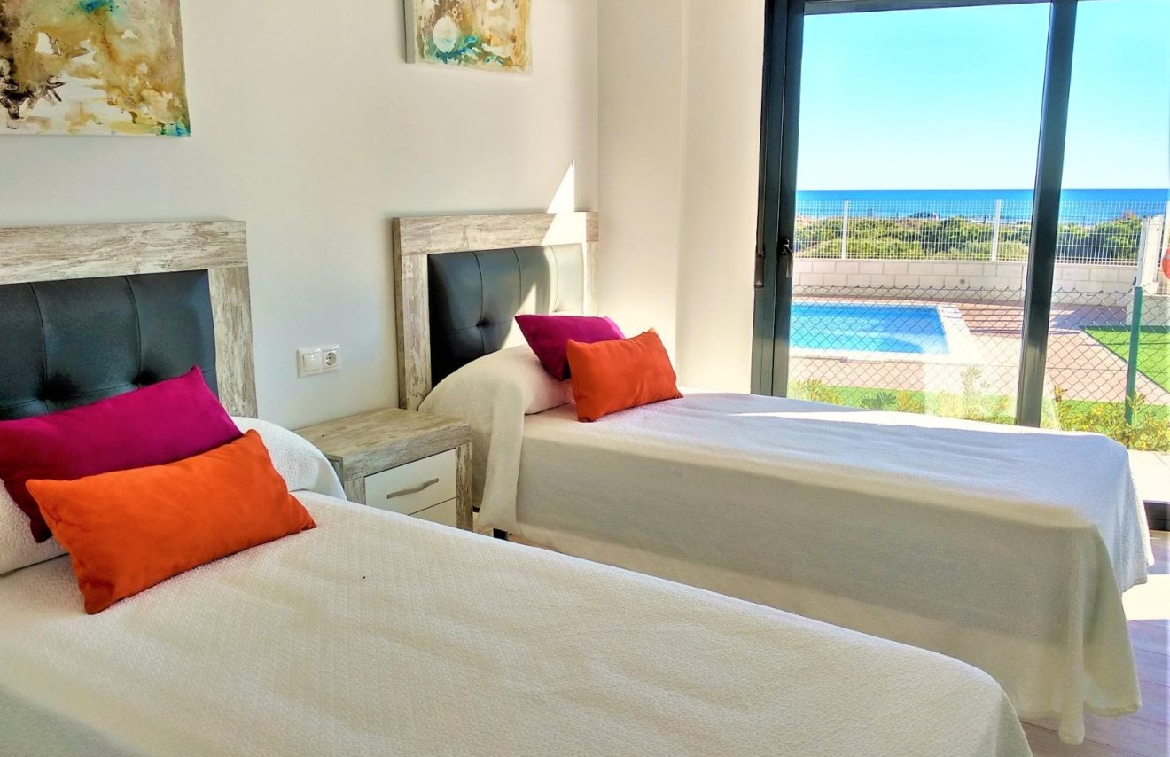 Resale - Apartamento - Torrevieja - La Mata