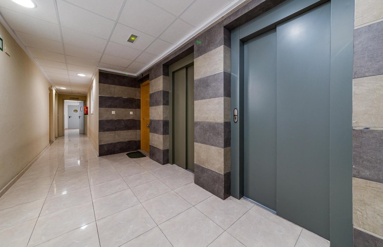 Reventa - Apartamento - Torrevieja - El molino