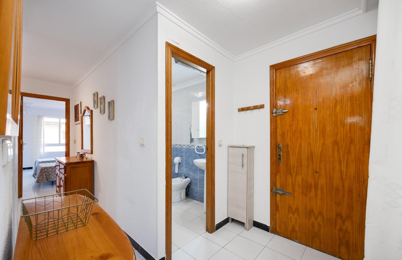 Reventa - Apartamento - Torrevieja - Playa de los Locos