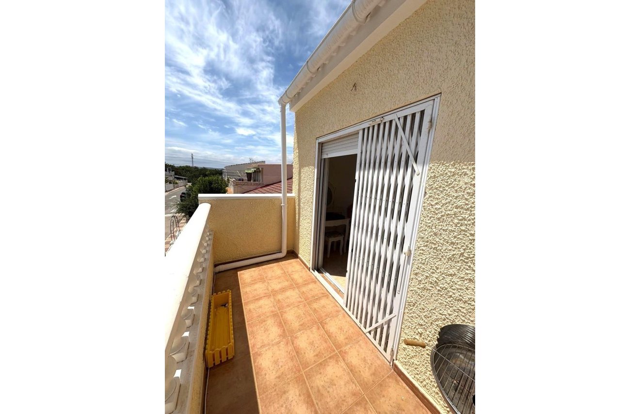 Reventa - Casa Tipo Dúplex - Torrevieja - El limonar