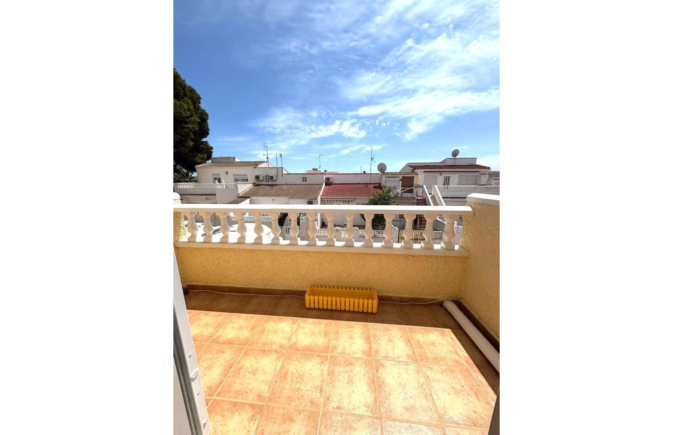 Reventa - Casa Tipo Dúplex - Torrevieja - El limonar