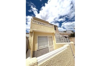 Reventa - Casa Tipo Dúplex - Torrevieja - El limonar