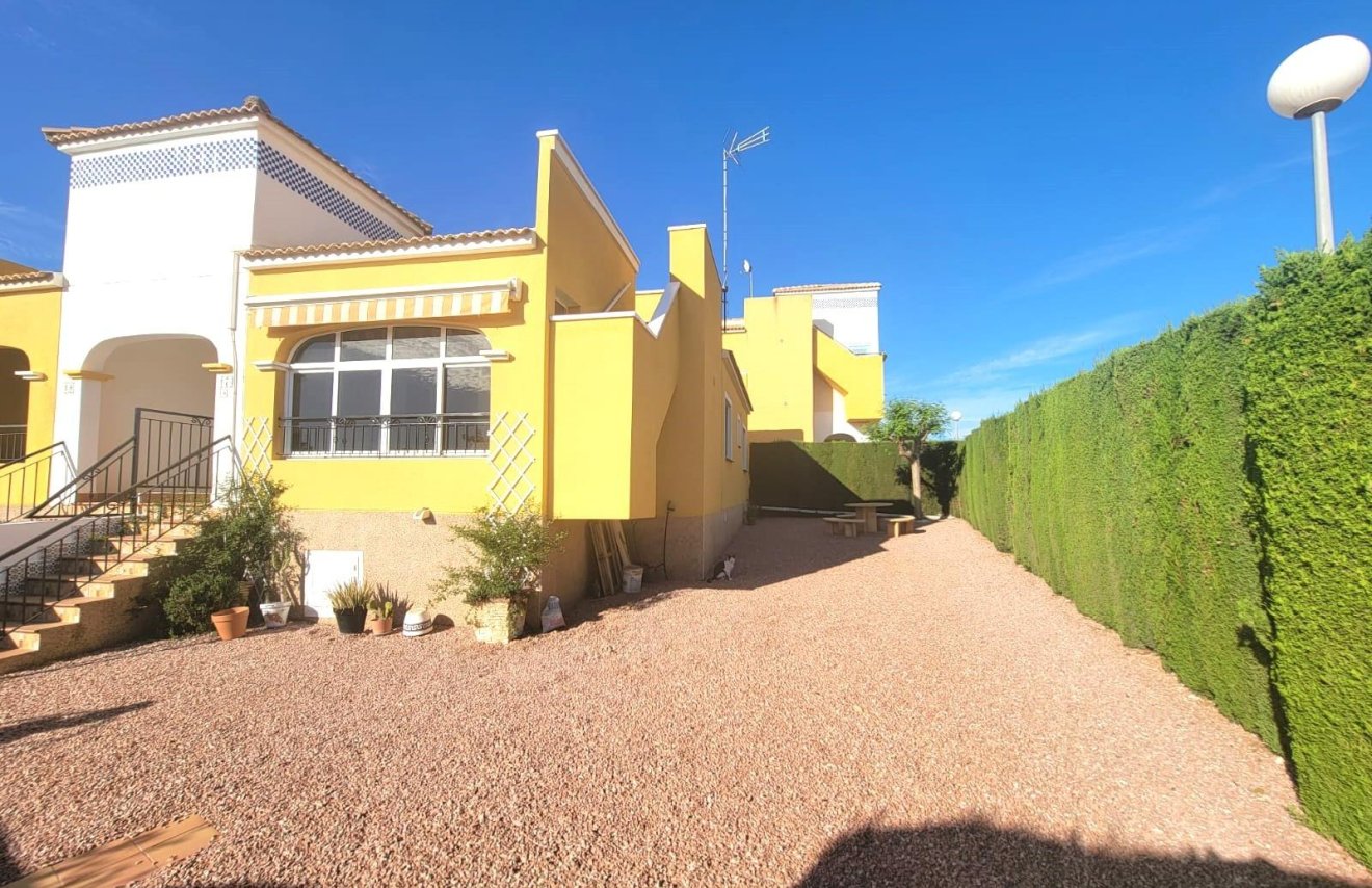 Resale - Townhouse - Los Montesinos - Los Montesinos - Urb. La Herrada