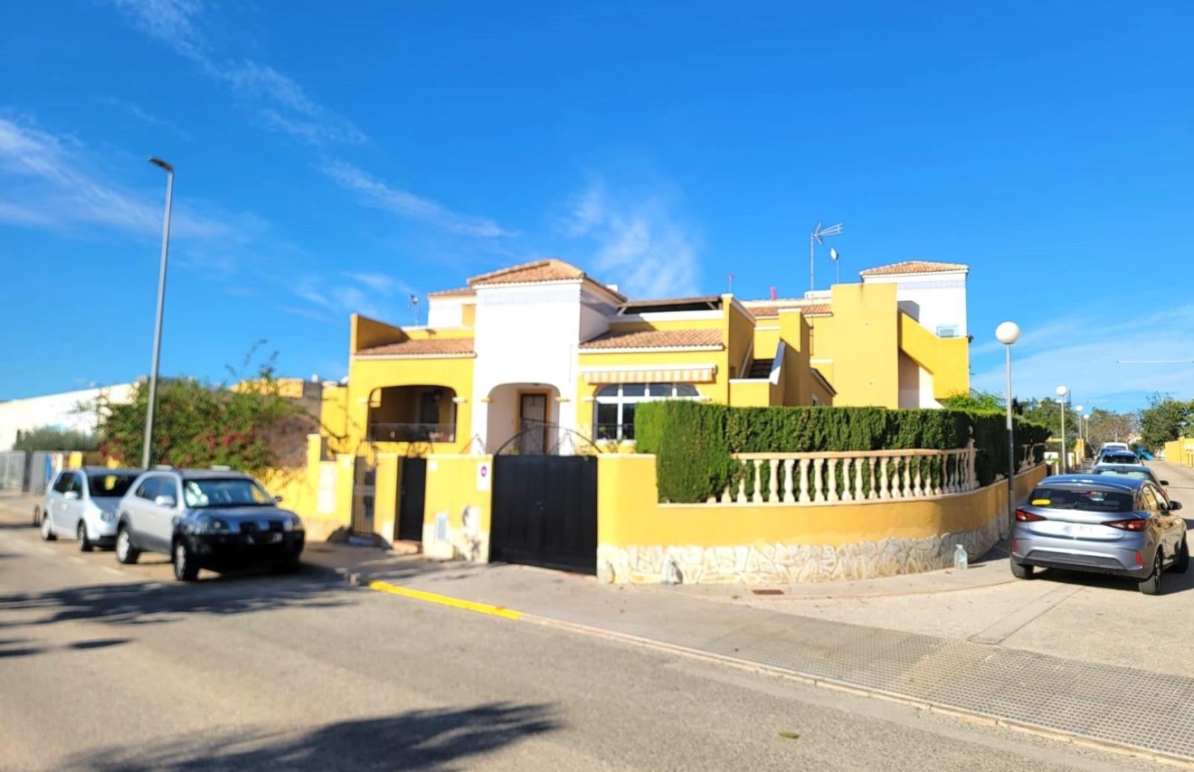 Resale - Townhouse - Los Montesinos - Los Montesinos - Urb. La Herrada
