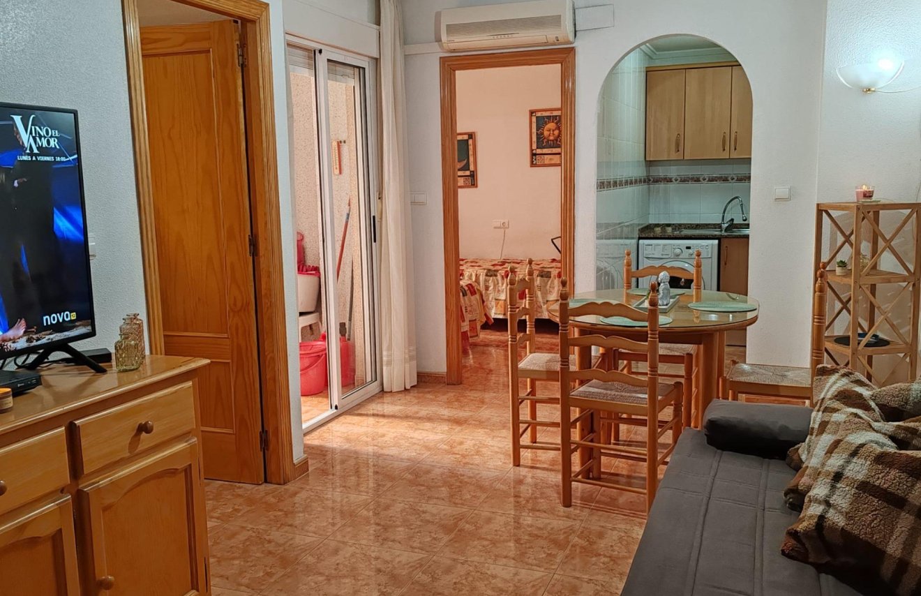 Reventa - Apartamento - Torrevieja - Playa del Cura