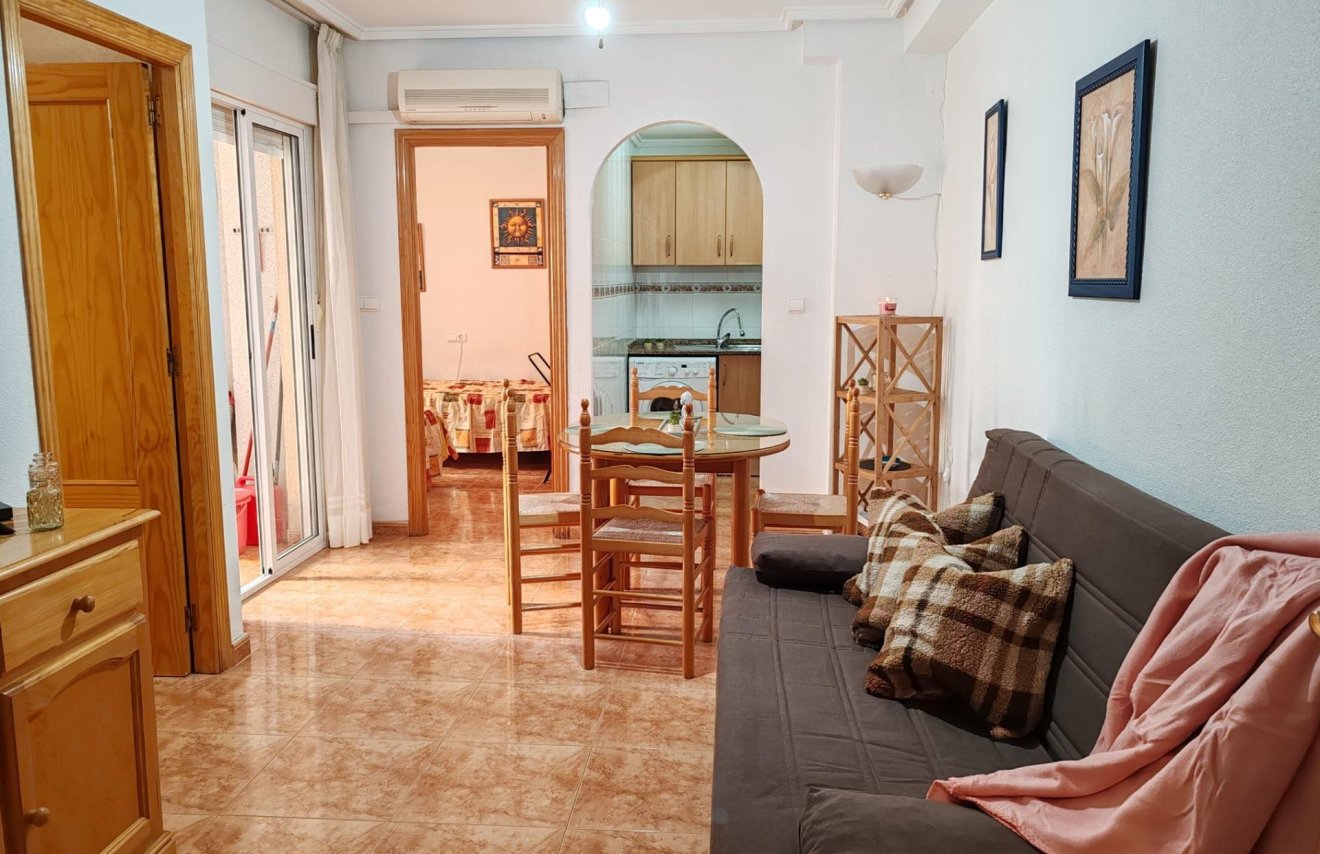 Reventa - Apartamento - Torrevieja - Playa del Cura