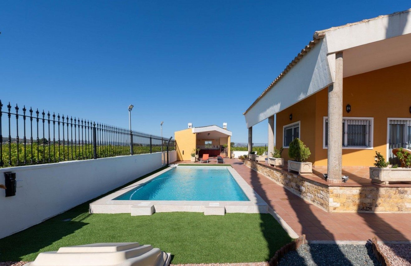 Reventa - Chalet - Orihuela - Orihuela Ciudad