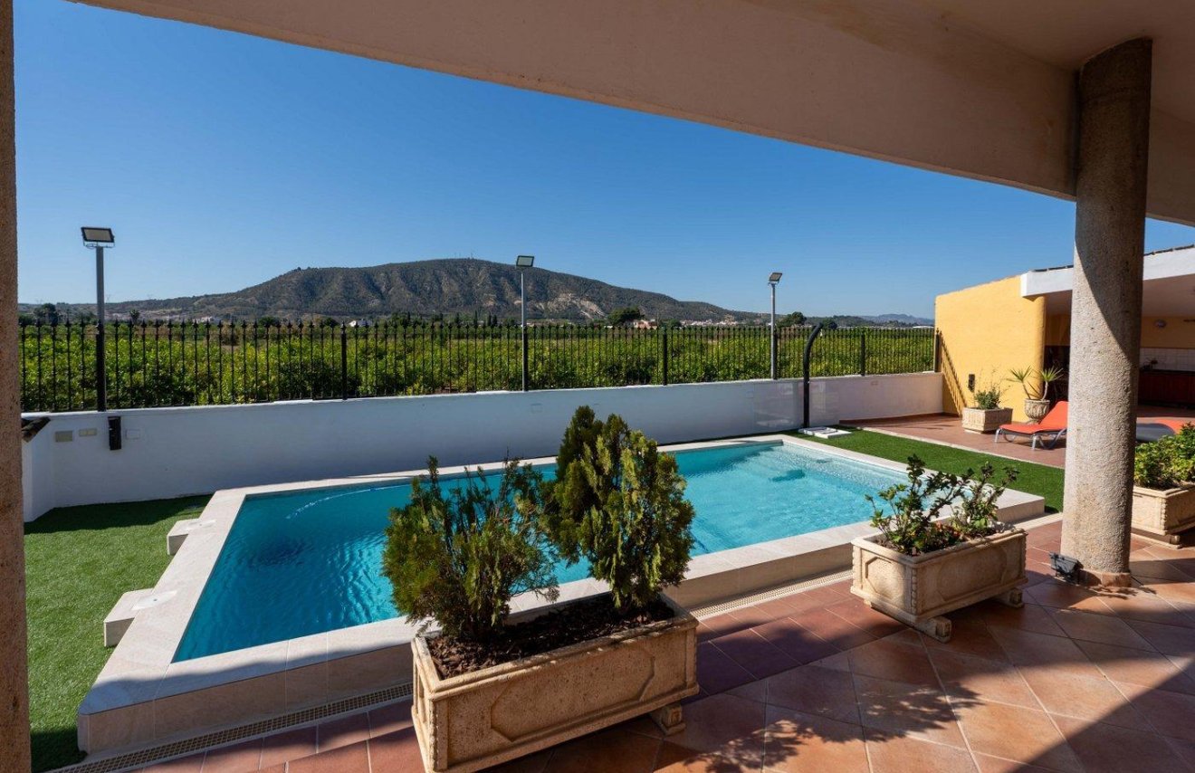 Reventa - Chalet - Orihuela - Orihuela Ciudad