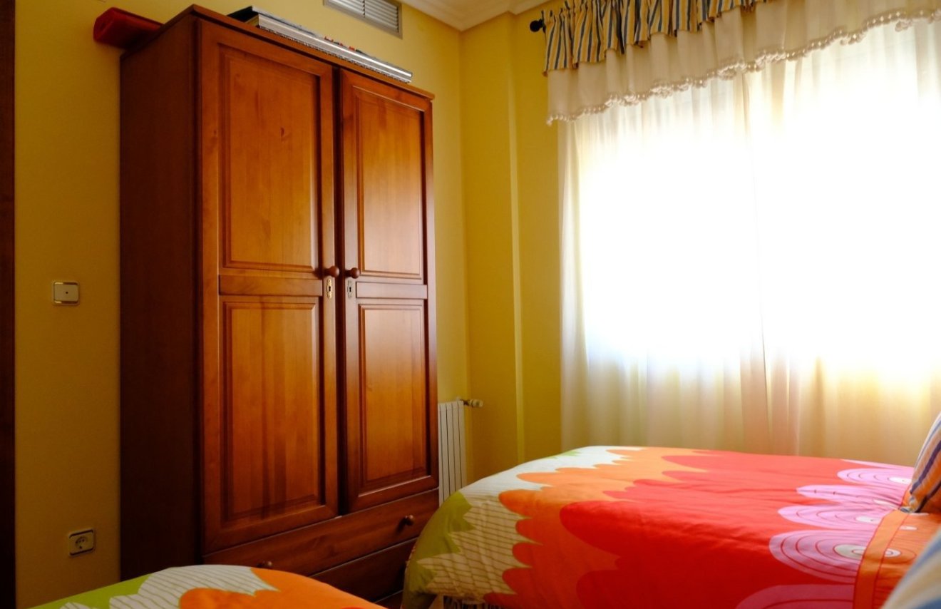 Reventa - Chalet - Orihuela - Orihuela Ciudad