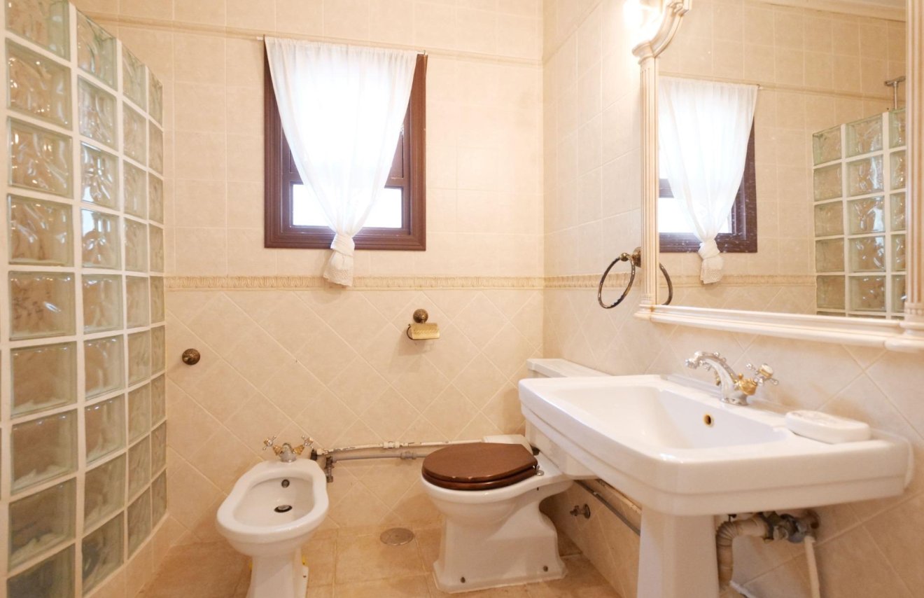 Reventa - Chalet - Torrevieja - Los balcones