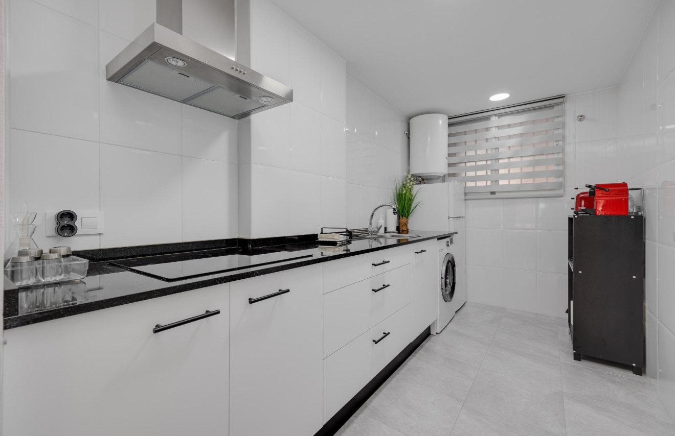 Resale - Apartamento - Torrevieja - Centro