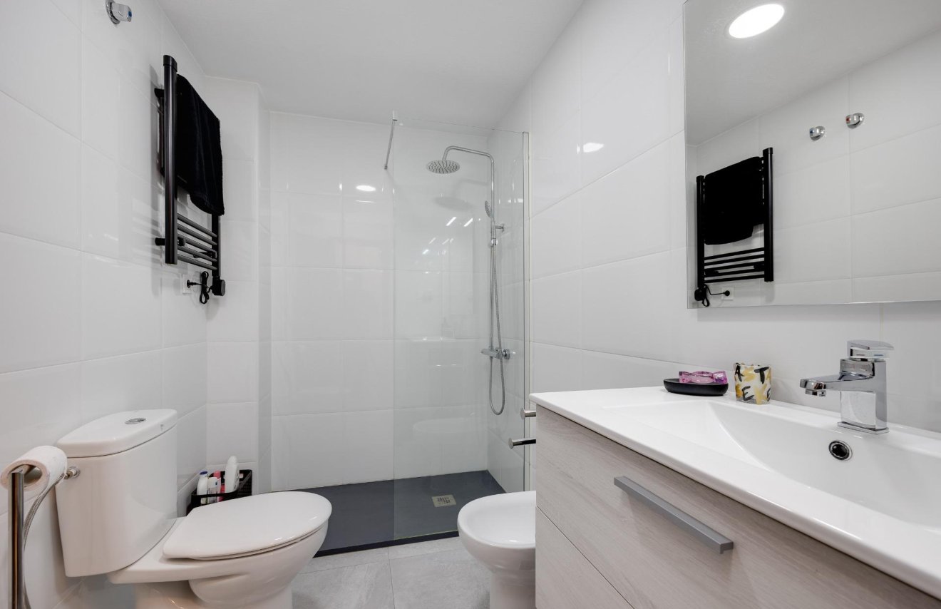 Resale - Apartamento - Torrevieja - Centro