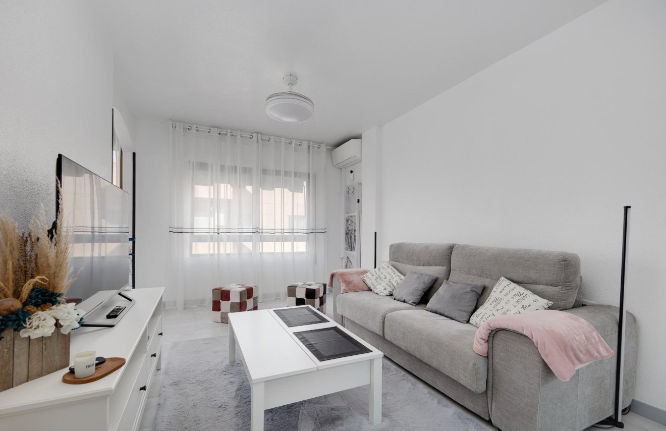 Resale - Apartamento - Torrevieja - Centro