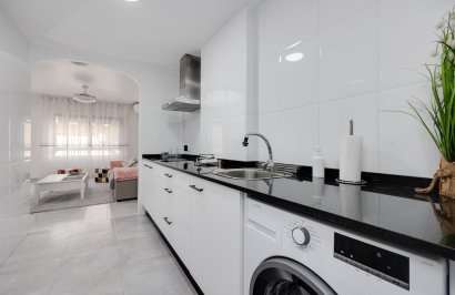 Resale - Apartamento - Torrevieja - Centro